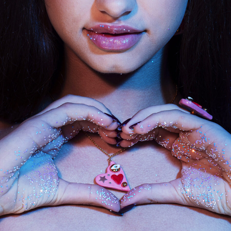 Kaelakee "All You Need Is Love" - Image 3